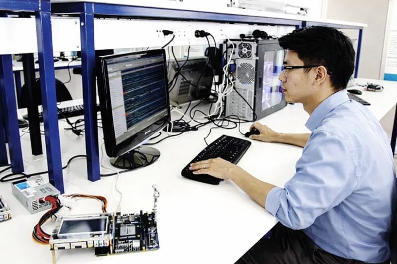 Từ số hóa thần tốc đến chủ quyền dữ liệu: Cuộc di cư sang kiến trúc phi tập trung